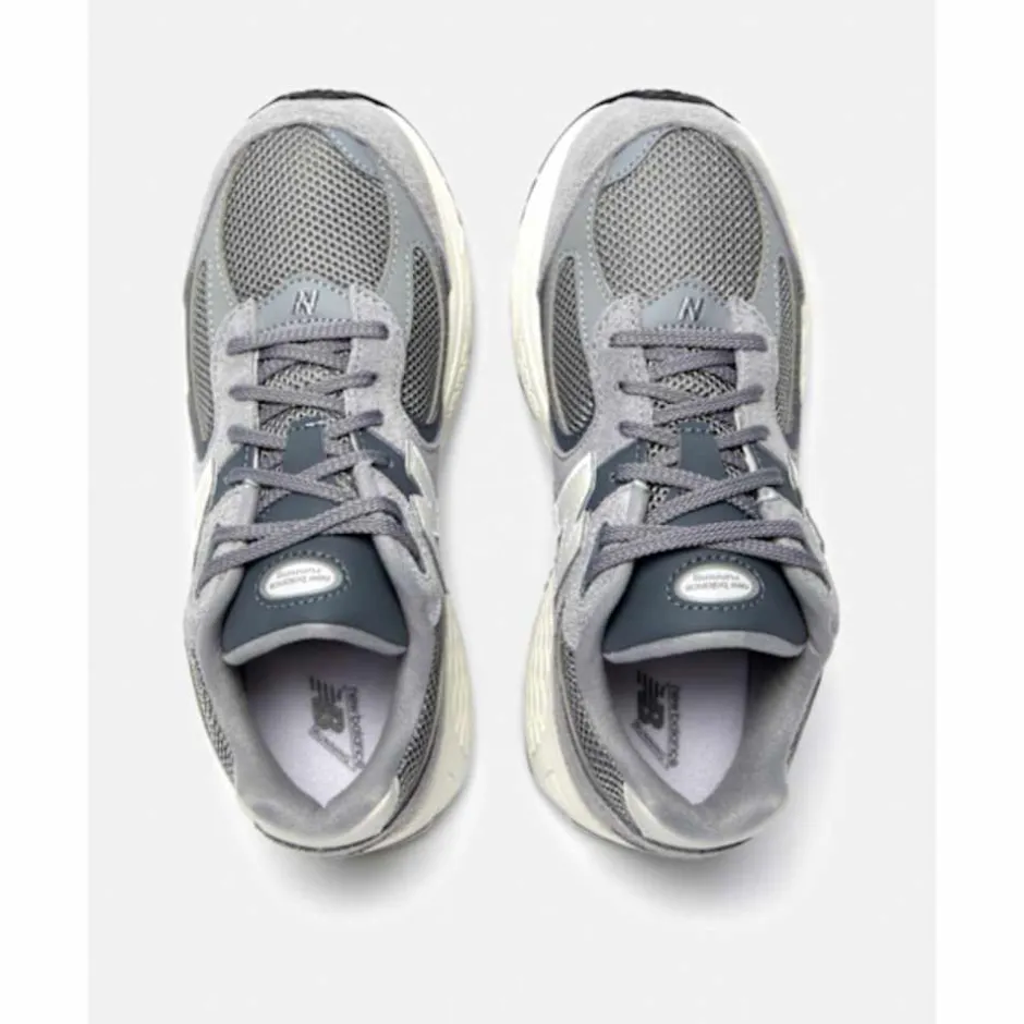 Older Kids 2002R Trainers-New Balance Hot